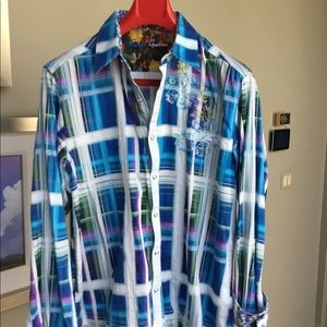 Gorgeous Embroidered Robert Graham Shirt